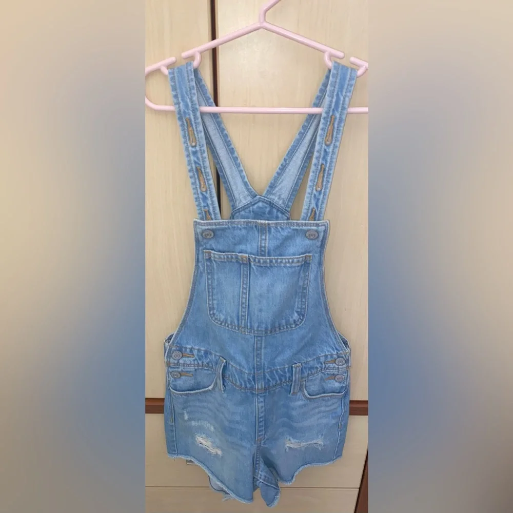 Old Navy Girls Distressed Denim Shortalls Overalls Size 8